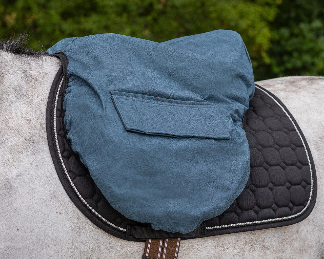 QHP Saddle cover