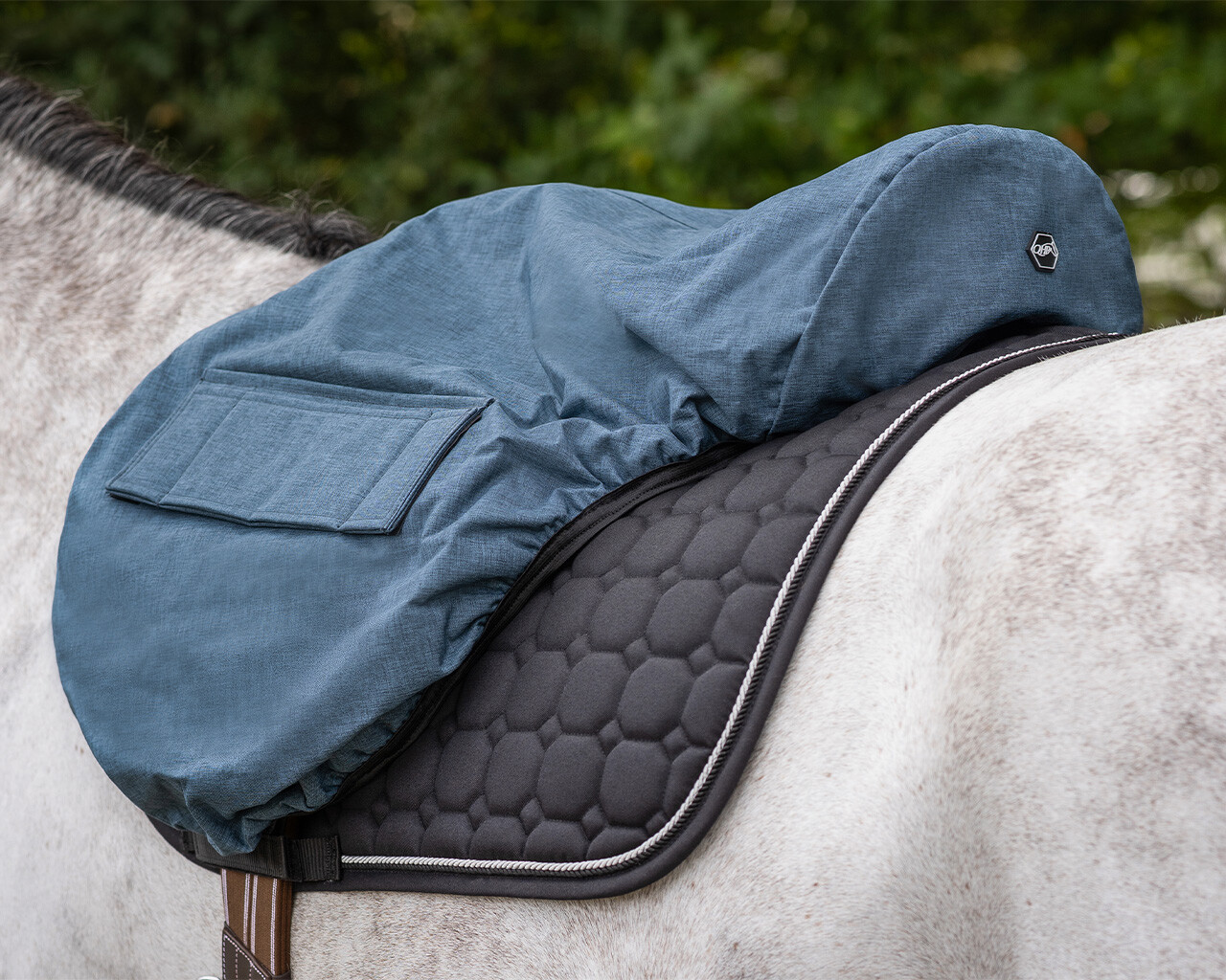 QHP Saddle cover