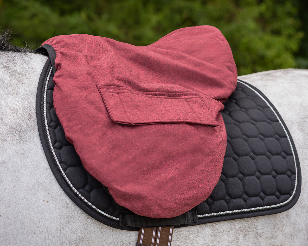 QHP Saddle cover