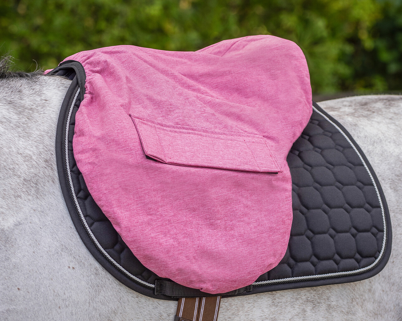 QHP Saddle cover