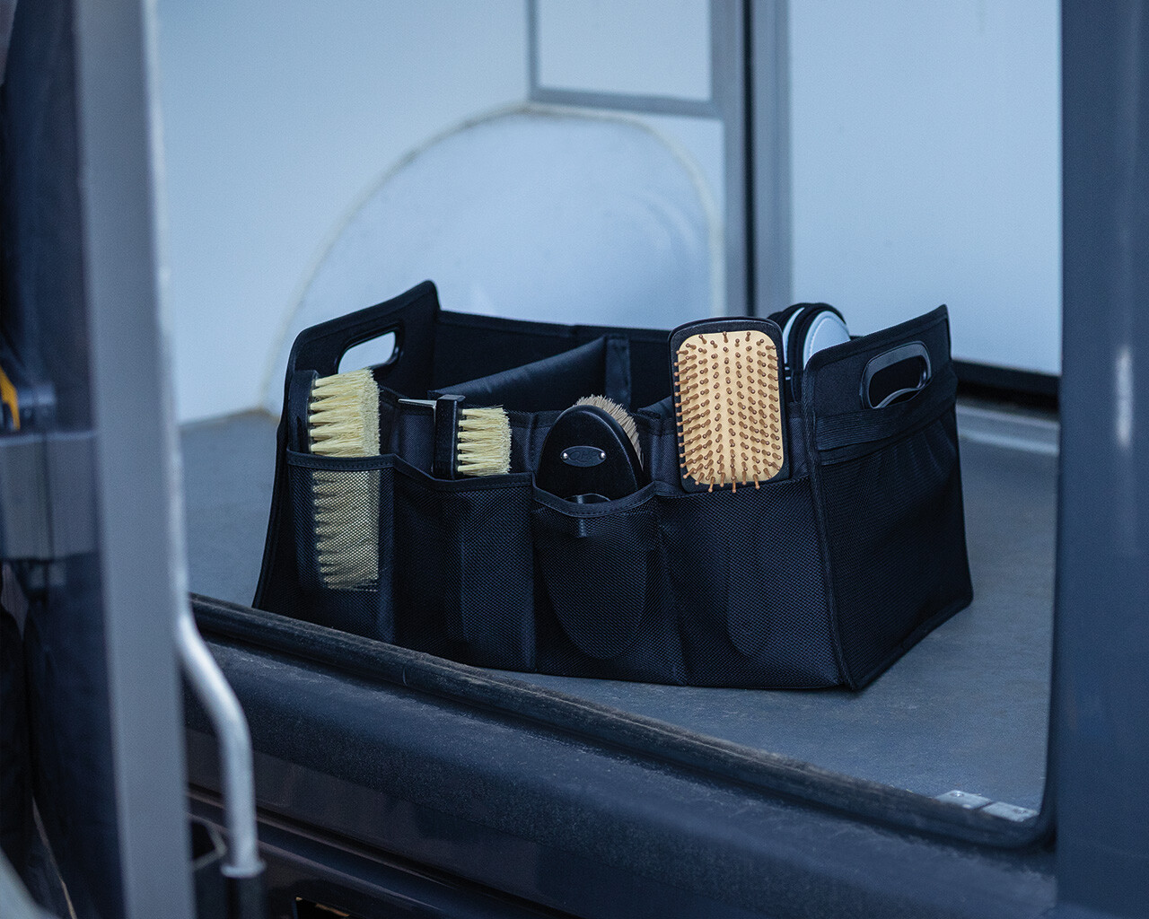 Foldable storage box