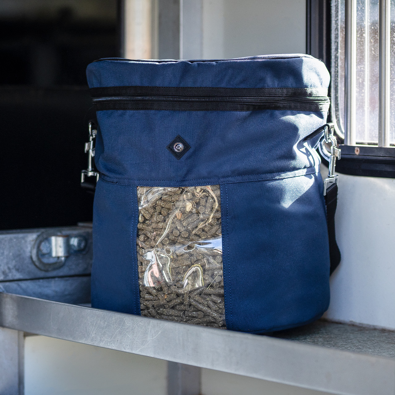 Transport feed bag