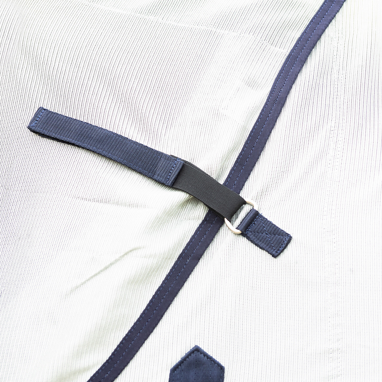 Fly rug with neck and hood