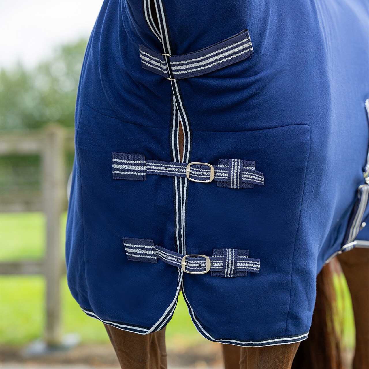 Fleece rug basic with neck