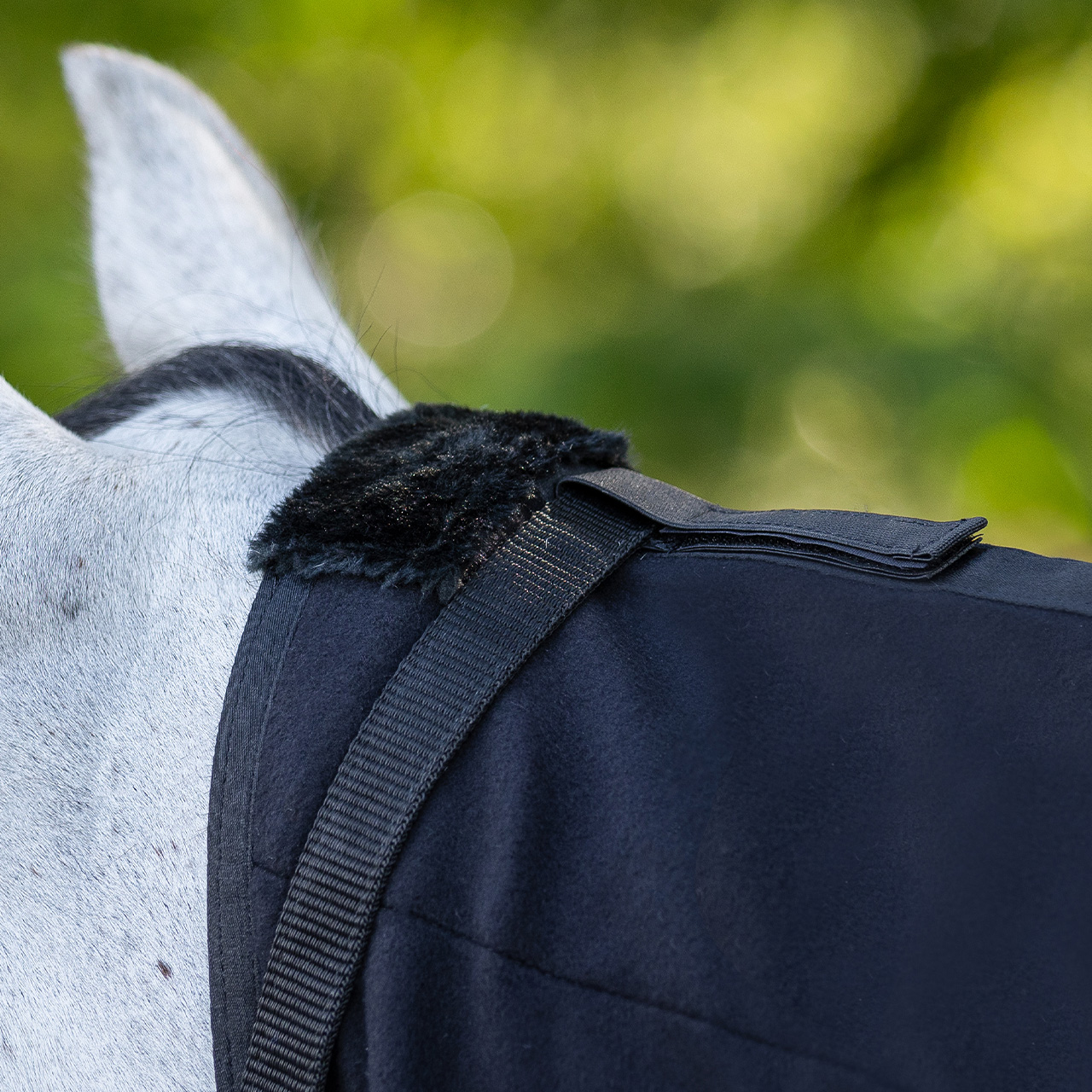 Loose fleece neck part