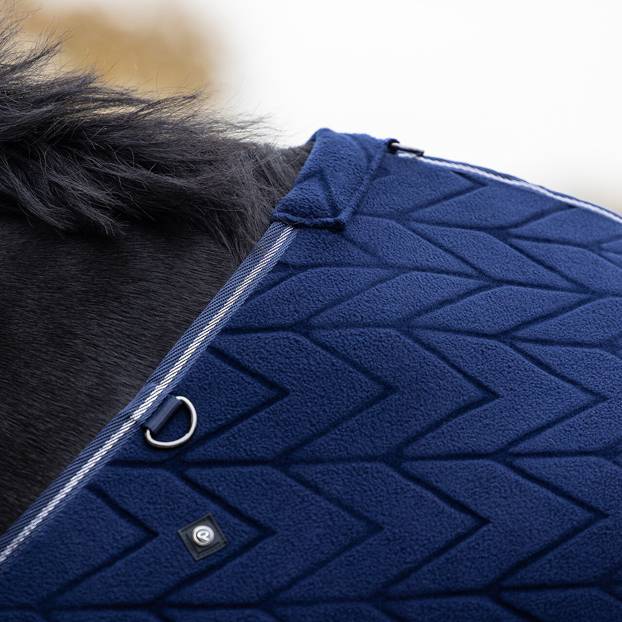 Fleece rug Embossed with detachable neck