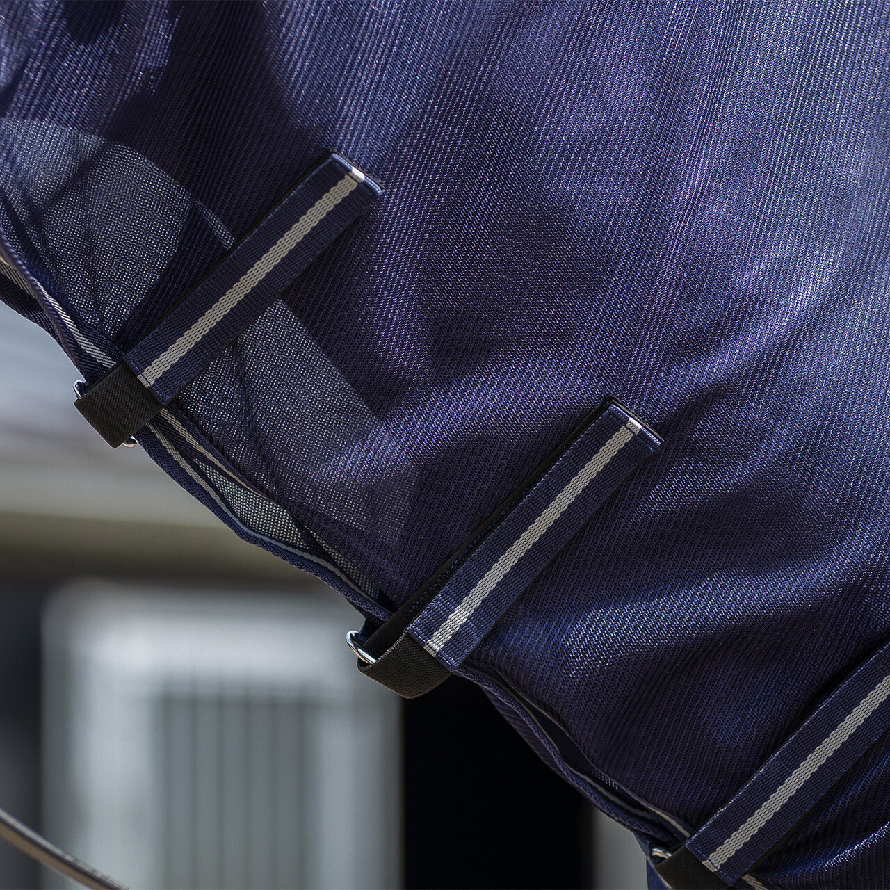 Exercise fly rug with detachable neck