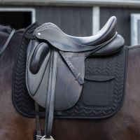 Saddle pad with pocket