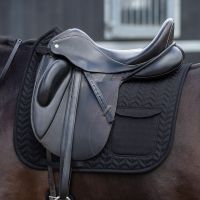 Saddle pad with pocket
