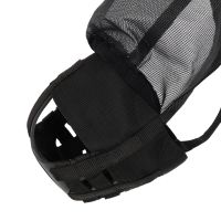 Grazemuzzle with fly mask