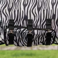 Fly rug with neck and hood