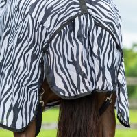 Fly rug with neck and hood