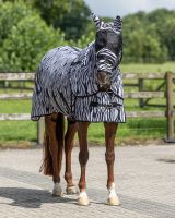 Fly rug with neck and hood