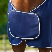 Fleece rug with ornament