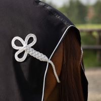 Fleece rug with ornament