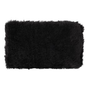 Curb chain protector fake fur Black